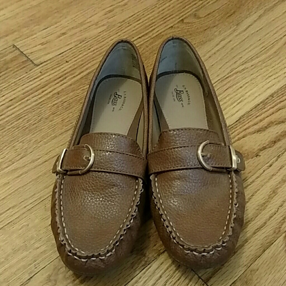 G.H. Bass & Co. Brown women's loafers - Size 6.5